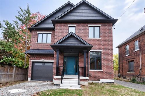 {{alt}} | Card Image