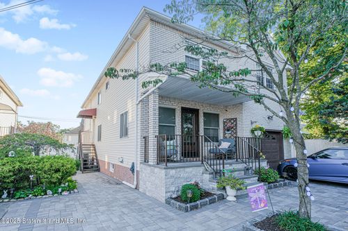 37 Ferguson Ct, Staten Island, NY, 10307-1369 | Card Image