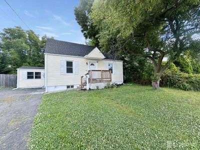 56 Violet Place, House other with 3 bedrooms, 1 bathrooms and null parking in Edison NJ | Image 1