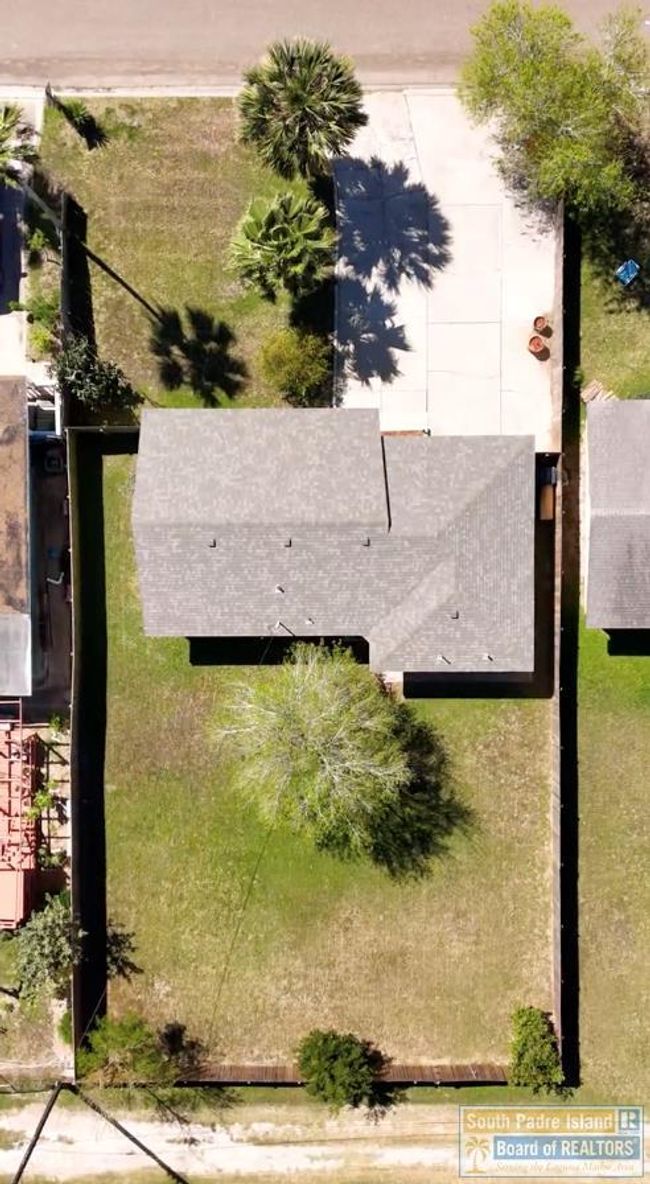 1814 Oklahoma Ave, House other with 3 bedrooms, 2 bathrooms and null parking in Port Isabel TX | Image 23