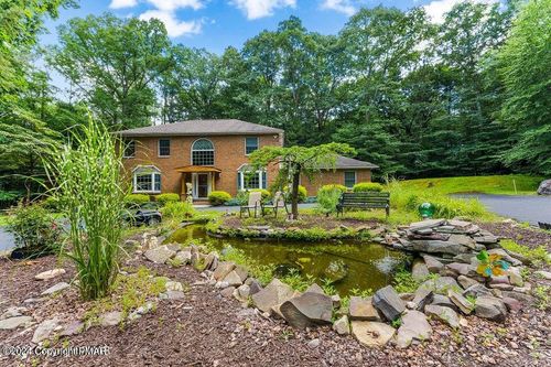 3043 Hemlock Road, Stroudsburg, PA, 18360 | Card Image