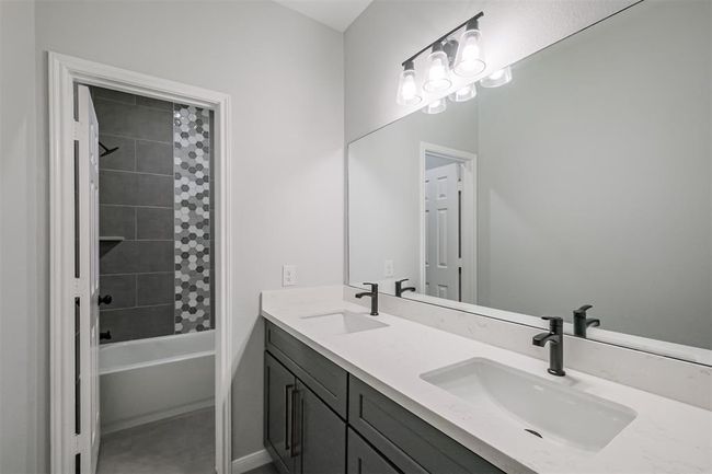 14810 Cascade Bend Ln, House other with 4 bedrooms, 2 bathrooms and 2 parking in Cypress TX | Image 25