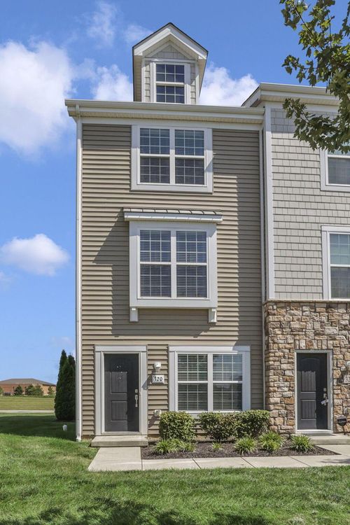 320 Autumn Ridge Cir, Pickerington, OH, 43147-7838 | Card Image