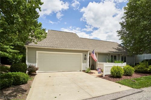 885 Kenton Ct, Akron, OH, 44313-4787 | Card Image