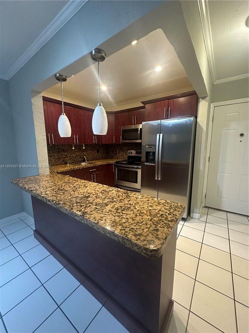 apt-60b-1275 W 35th St, Hialeah, FL, 33012-4881 | Card Image