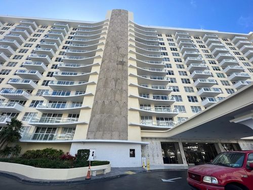 apt-17t-5600 Collins Ave, Miami Beach, FL, 33140-2416 | Card Image