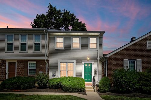 10857 Ponds Ln, Montgomery, OH, 45242-3206 | Card Image