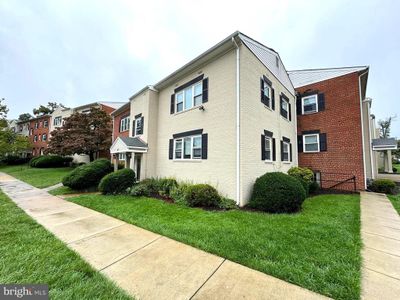 3057-201 - 3057 Patrick Henry Drive, Condo with 1 bedrooms, 1 bathrooms and null parking in FALLS CHURCH VA | Image 2