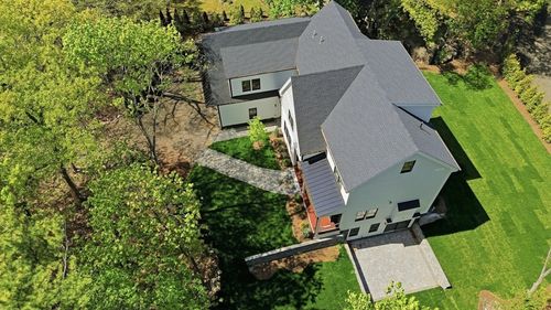 60R Lynnbrook Rd, Lynnfield, MA, 01940 | Card Image