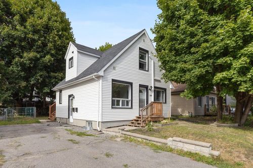 148 Rue Caron, Gatineau, QC, J8Y1Z5 | Card Image