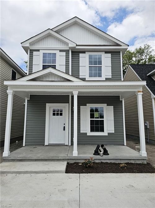 2707 Chicago Ave, Portsmouth, VA, 23704-6201 | Card Image