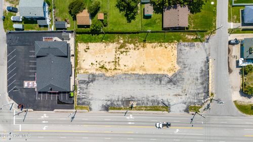 413 W Fort Macon Rd, Atlantic Beach, NC, 28512 | Card Image