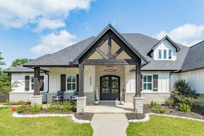 337 Thousand Oaks Dr, House other with 4 bedrooms, 3 bathrooms and 3 parking in Angleton TX | Image 6