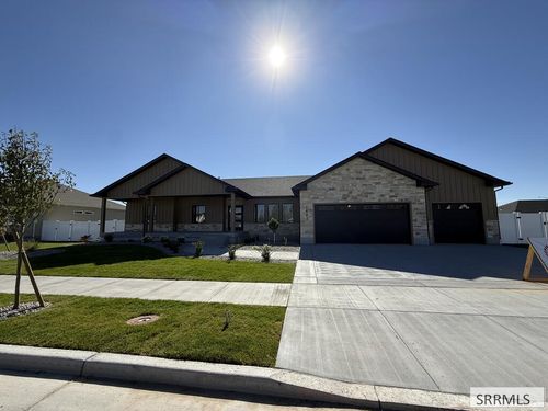 1662 Sandbar St, Idaho Falls, ID, 83404-8153 | Card Image