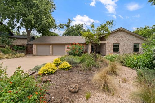 2107 Stone River Dr, Austin, TX, 78745-6938 | Card Image