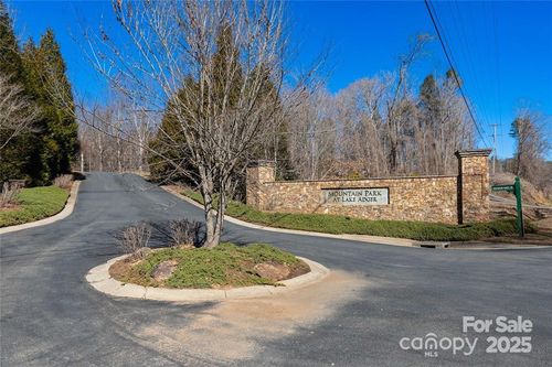 26-26 Mountain Pkwy, Mill Spring, NC, 28756-0285 | Card Image