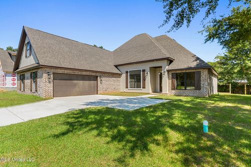 138 Destiny Oaks Dr, Long Beach, MS, 39560-5623 | Card Image