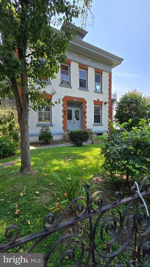 apt-1st-1500 Mineral Spring Rd, READING, PA, 19602-1539 | Card Image