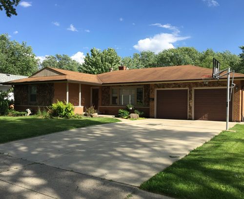 241 Clearmont Drive, Elk Grove Village, IL, 60007 | Card Image