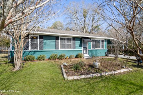 8442 Louise St, Biloxi, MS, 39532-8274 | Card Image