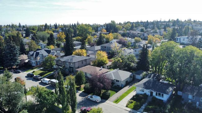 2313 Osborne Cres Sw, House detached with 4 bedrooms, 2 bathrooms and 4 parking in Calgary AB | Image 8