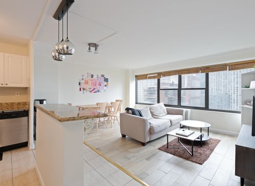 20h-135 Montgomery St, Jersey City, NJ, 07302-4629 | Card Image