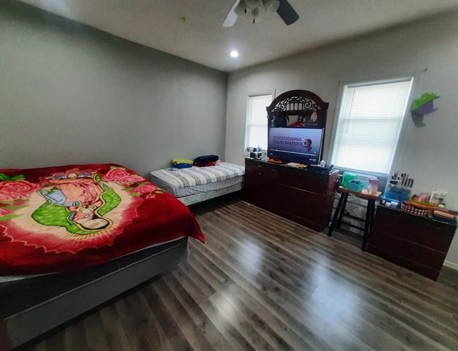 Bedroom 2.2.jpg | Image 14