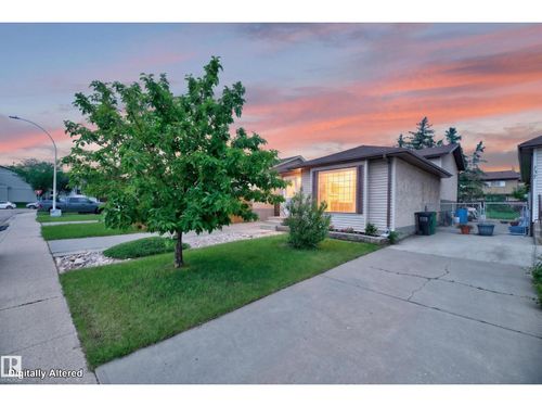 135 Hyndman Cres Nw, Edmonton, AB, T5A4X6 | Card Image