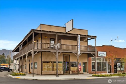 220 E E 1st St, Cle Elum, WA, 98922-1168 | Card Image