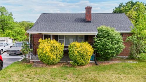 2663 Dearing Ford Rd, Altavista, VA, 24517-3004 | Card Image