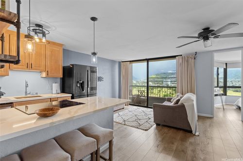 1605-320 Liliuokalani Ave, Honolulu, HI, 96815-3543 | Card Image