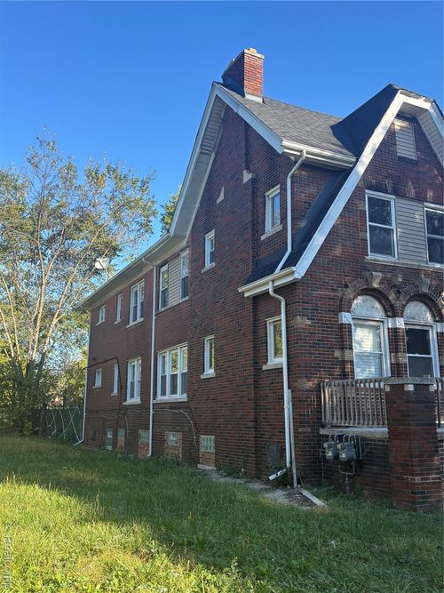 3224 Webb St, Detroit, MI, 48206-1452 | Card Image