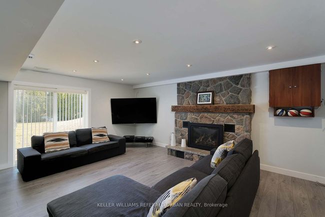 3243 St John's Sideroad, House other with 7 bedrooms, 7 bathrooms and 20 parking in Cedar Valley ON | Image 23