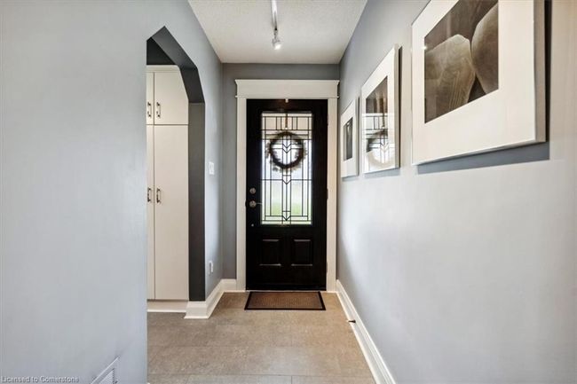 13 Lorimer St, House other with 3 bedrooms, 2 bathrooms and 7 parking in Fonthill ON | Image 6