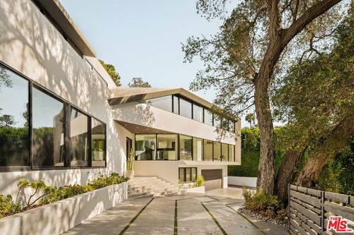 2210 Bowmont Dr, Beverly Hills, CA, 90210 | Card Image