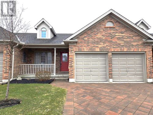 5-5 Foxhollow Dr, Thames Centre, ON, N0L1G3 | Card Image
