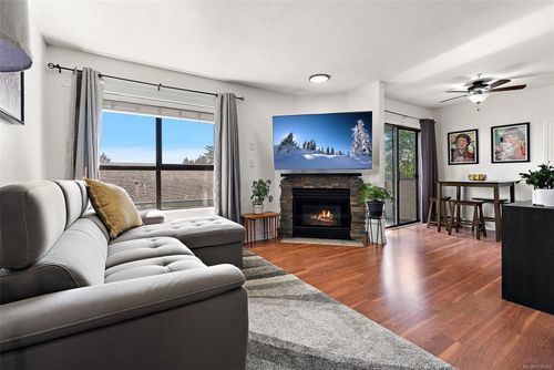 306-7 Gorge Rd W, Saanich, BC, V9A1L9 | Card Image