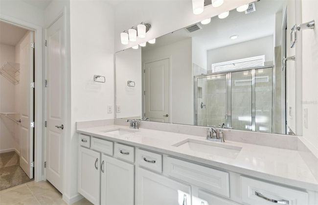 Owner's Bath w/Dual Sinks | Image 12