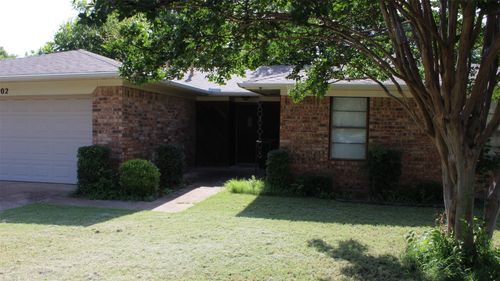 3202 Burgandy Ln, Sherman, TX, 75090-1788 | Card Image