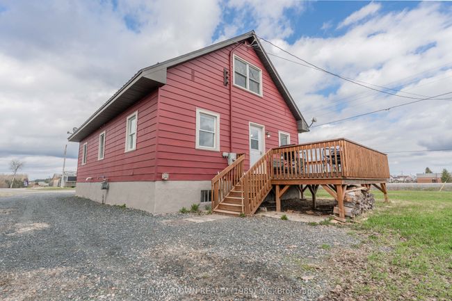 55 Highway 11 W, House other with 4 bedrooms, 2 bathrooms and 4 parking in Smooth Rock Falls ON | Image 5