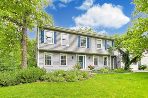 924 Glen Oak Dr, Sleepy Hollow, IL, 60118-2621 | Card Image
