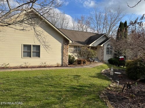 18 Windsor Pt, Crossville, TN, 38558-5599 | Card Image