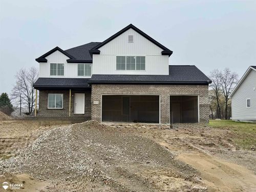 8018 Bradbury Ln, Grand Blanc, MI, 48439-7248 | Card Image