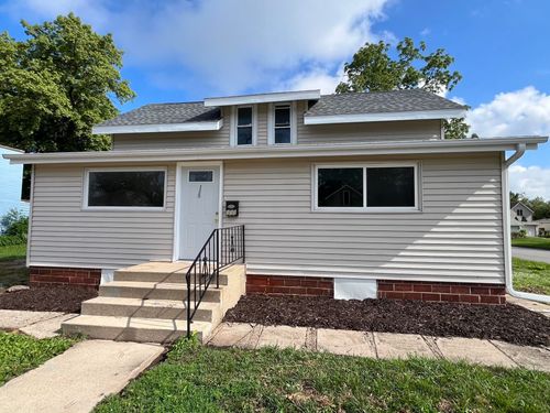 325 E 13th Street, Spencer, IA, 51301 | Card Image