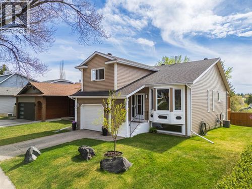 235 Deerview Dr Se, Calgary, AB, T2J6W7 | Card Image