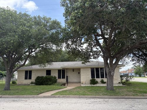 393 N Manse Avenue, Giddings, TX, 78942 | Card Image