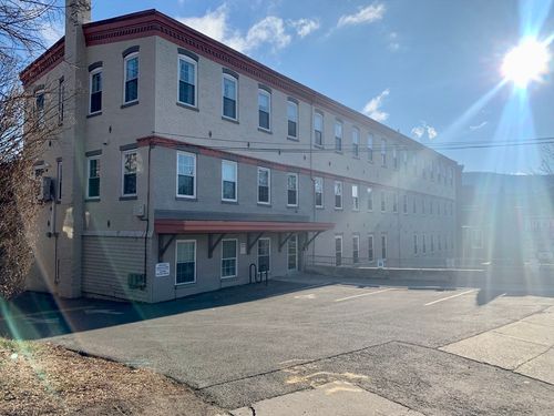 3-123 Union St, Easthampton, MA, 01027-4100 | Card Image