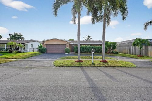 1621 Nw 110th Ter, Pembroke Pines, FL, 33026-2722 | Card Image
