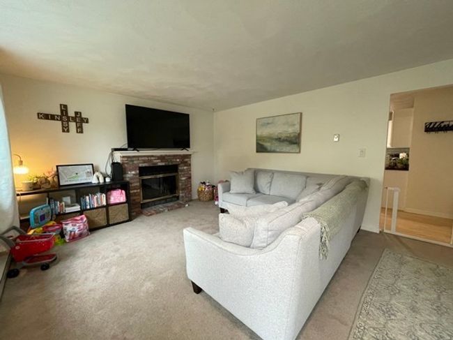 APT-104 - 4 Erick Rd, Condo with 2 bedrooms, 2 bathrooms and 2 parking in Mansfield MA | Image 8