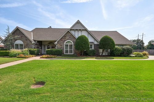 8909 S 72nd East Ave, Tulsa, OK, 74133-4802 | Card Image